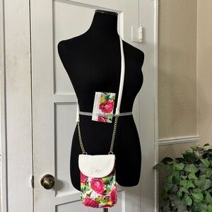 Juicy Couture Floral Rose Crossbody Cell Phone Bag With Card Holder